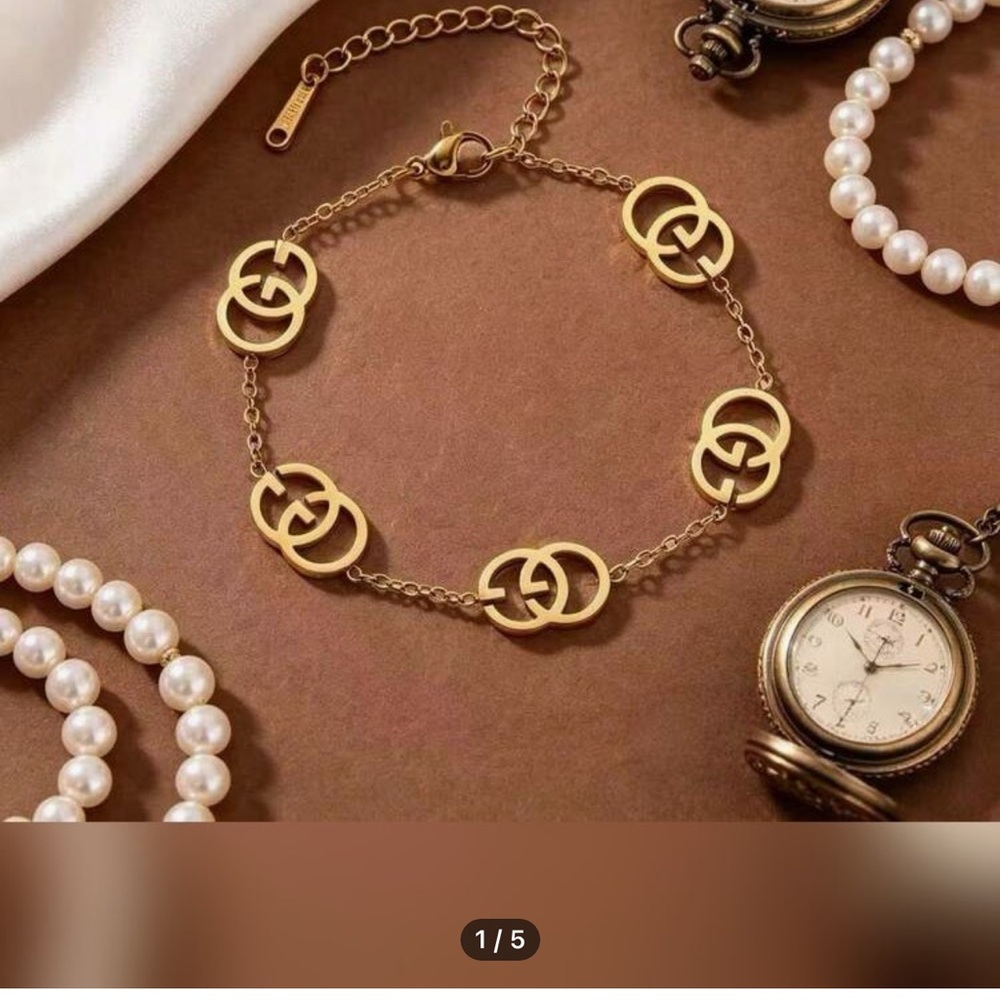 Gold Interlocking G Charm Bracelet